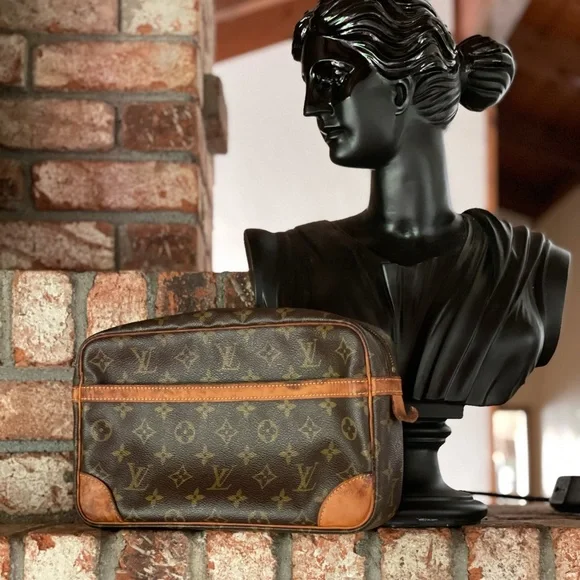 Louis VuittonVintage Monogram Compiegne 28 Clutch Toiletry Bag